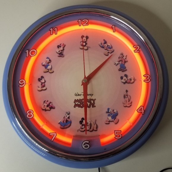 Walt Disney Mickey Mouse And Friends Neon Wall Clock 12" Collector - Picture 11 of 11